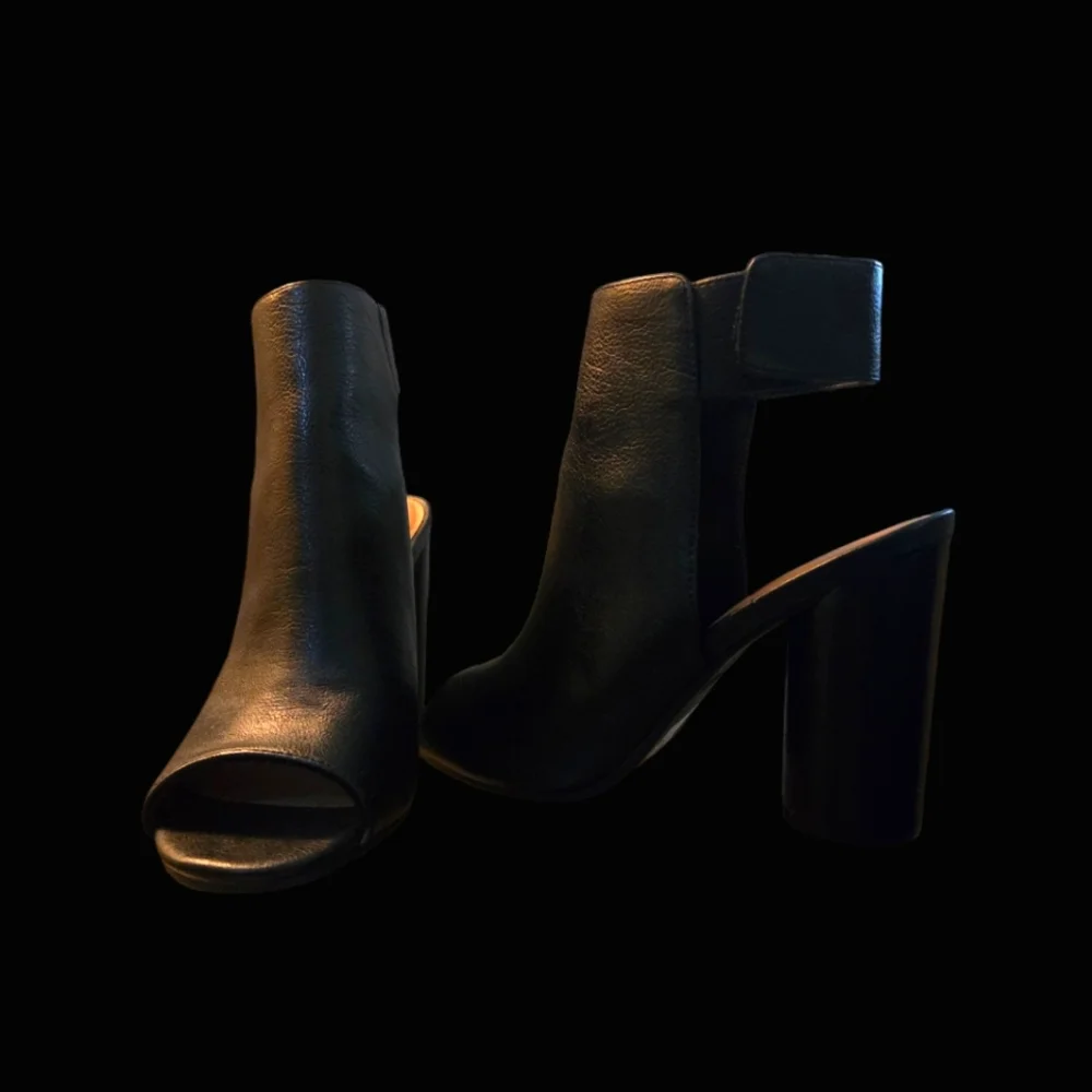 Call it Spring Heels - Picture 3 of 3